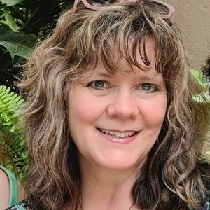 Meet your Posher, Dawn